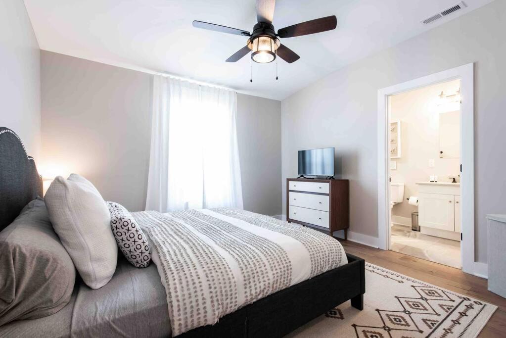 Newly Renovated 3 Bedroom Shelby Park Home **Free Parking** Louisville Eksteriør bilde